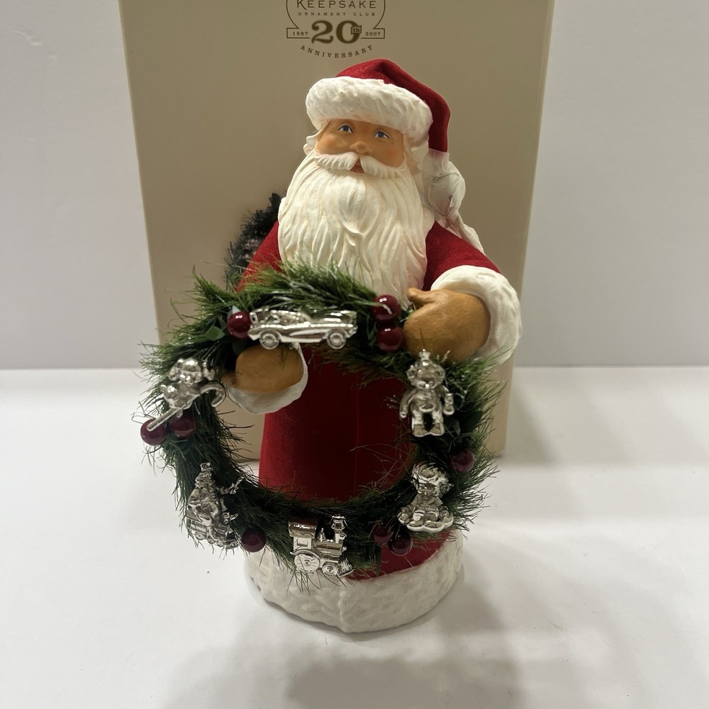 Vintage Christmas Festive Santa Keepsake Ornament Club 20th Anniversary Box 8"
